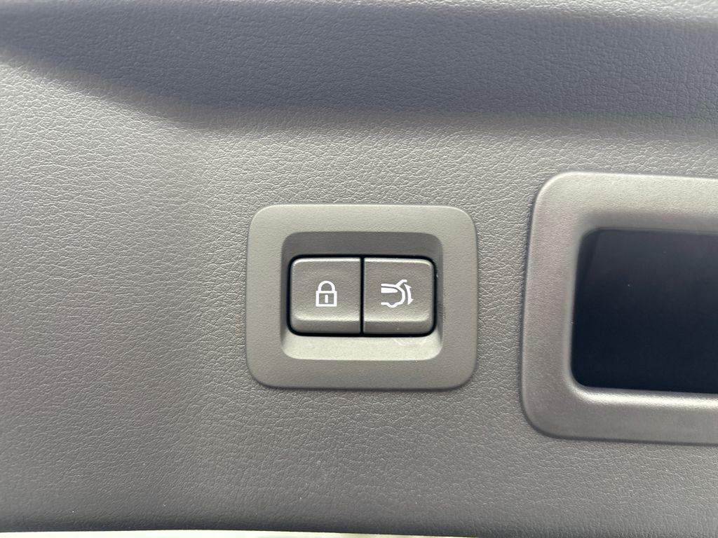 new 2026 Mazda CX-90 car, priced at $37,600