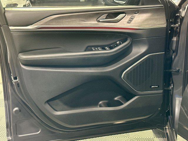 used 2023 Jeep Grand Cherokee car, priced at $34,000