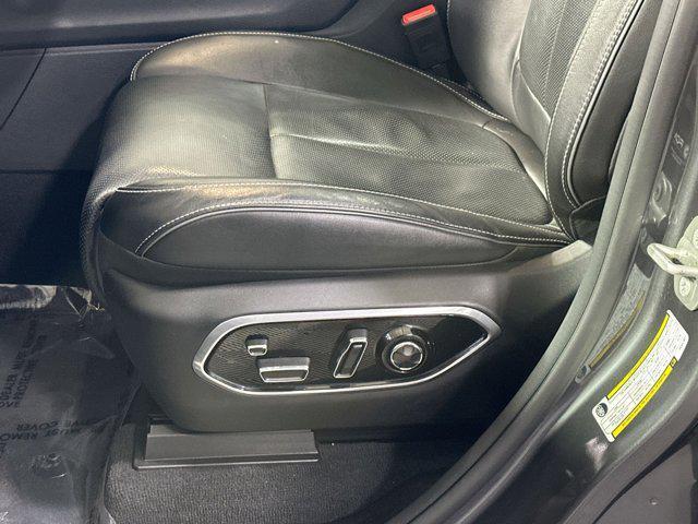 used 2023 Jeep Grand Cherokee car, priced at $34,000