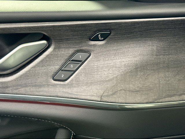 used 2023 Jeep Grand Cherokee car, priced at $34,000