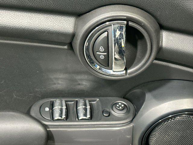 used 2021 MINI Hardtop car, priced at $16,117