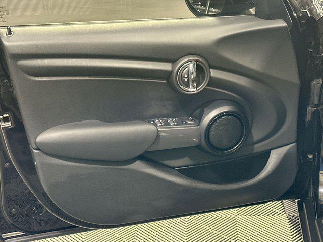 used 2021 MINI Hardtop car, priced at $16,117