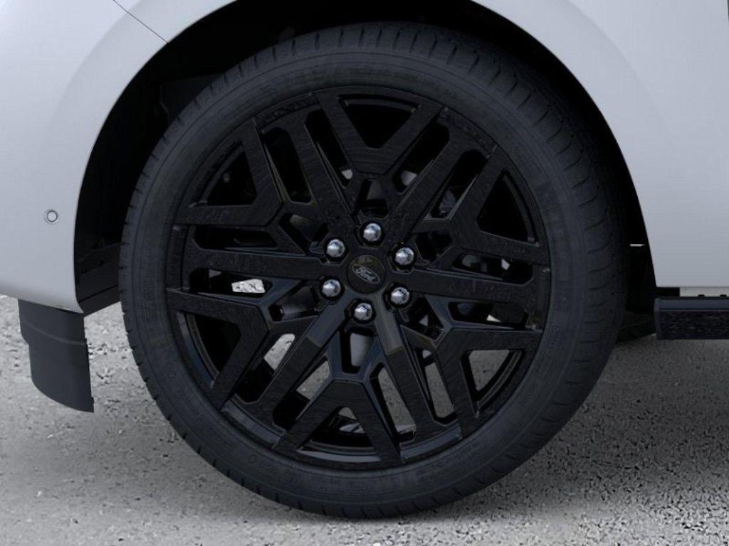 new 2026 Ford Expedition car, priced at $78,725