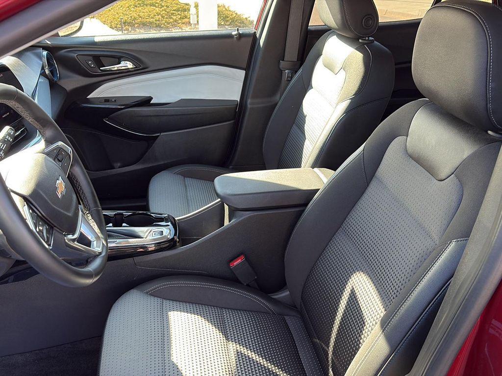 used 2025 Chevrolet Trax car, priced at $21,805