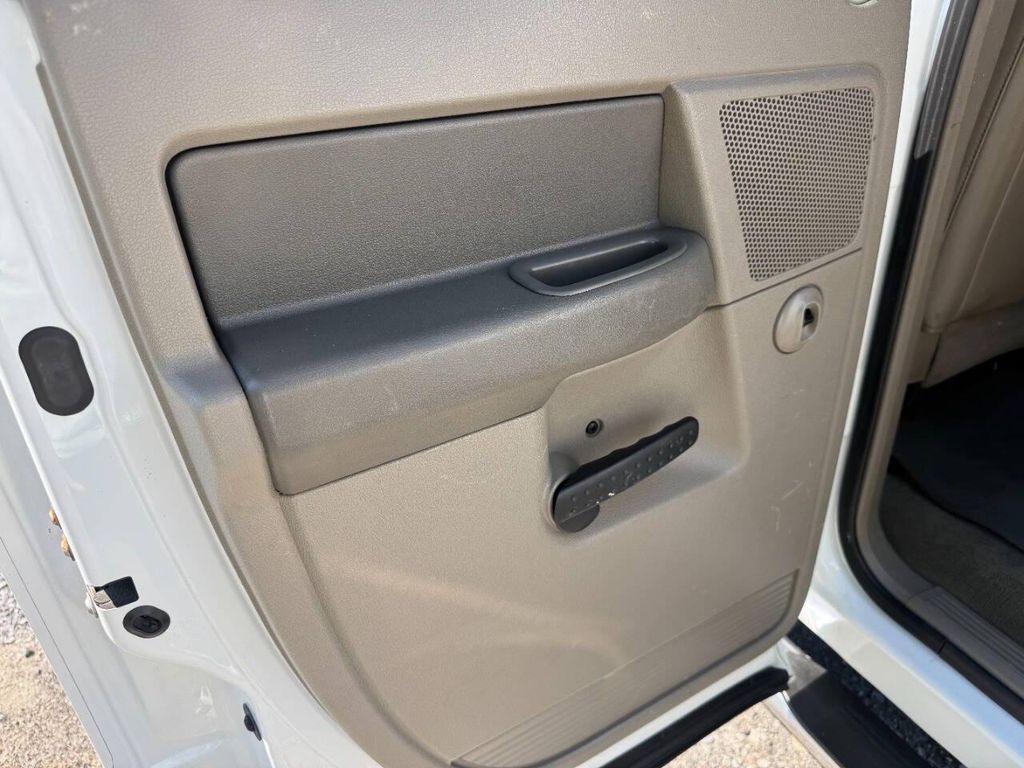 2008 White Dodge Ram 2500
