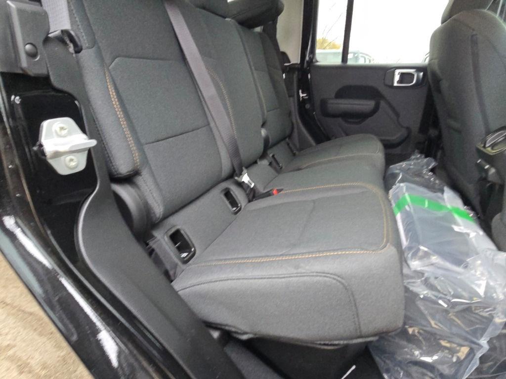 new 2026 Jeep Gladiator car, priced at $48,012