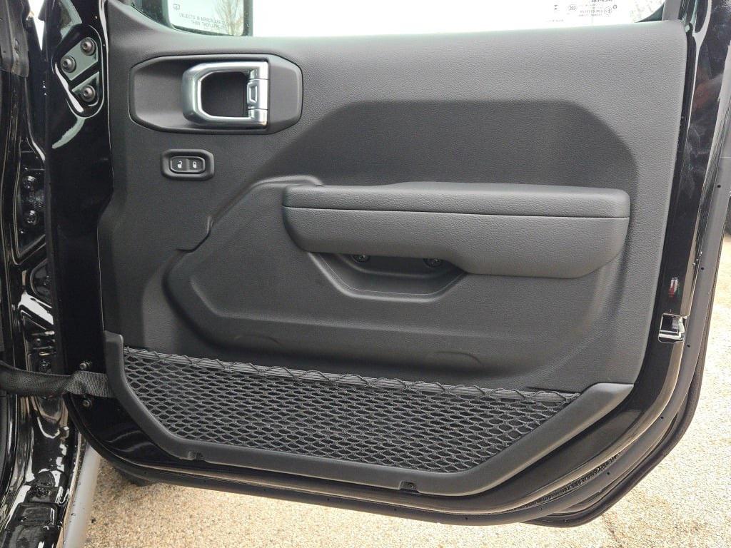 new 2026 Jeep Gladiator car, priced at $48,012