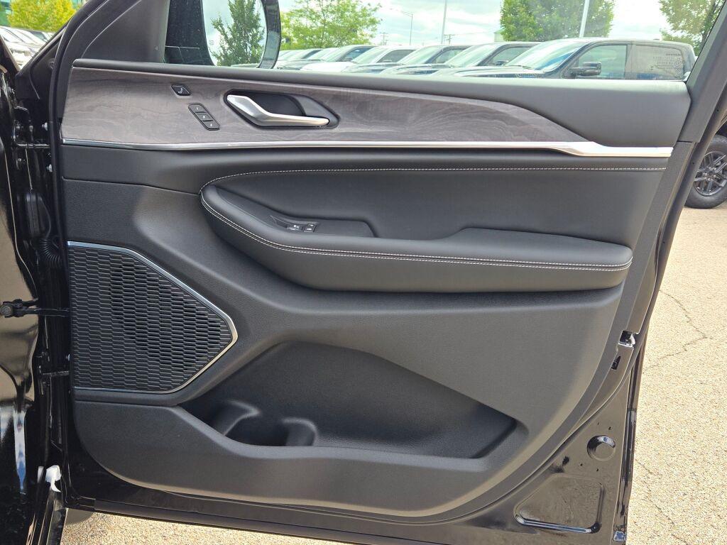 new 2025 Jeep Grand Cherokee L car, priced at $61,410