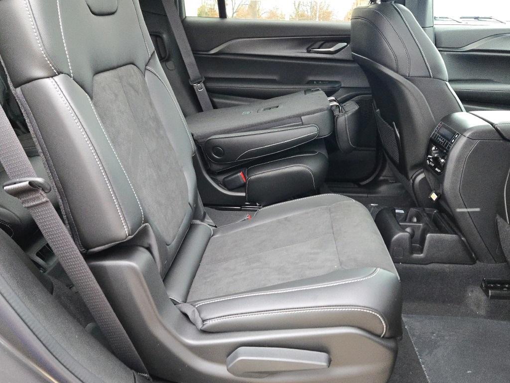 new 2025 Jeep Grand Cherokee L car, priced at $44,926