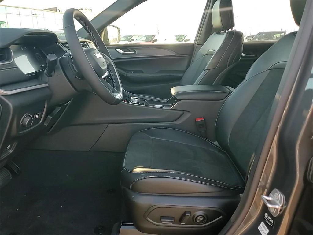 new 2025 Jeep Grand Cherokee L car, priced at $42,926