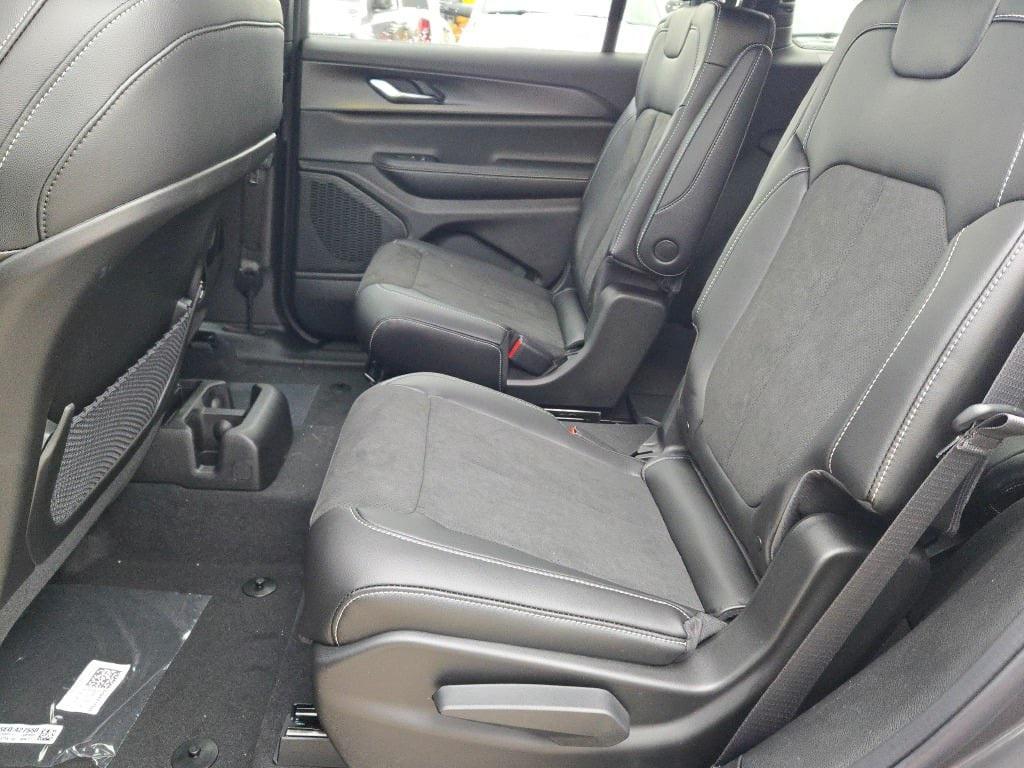 new 2025 Jeep Grand Cherokee L car, priced at $44,926