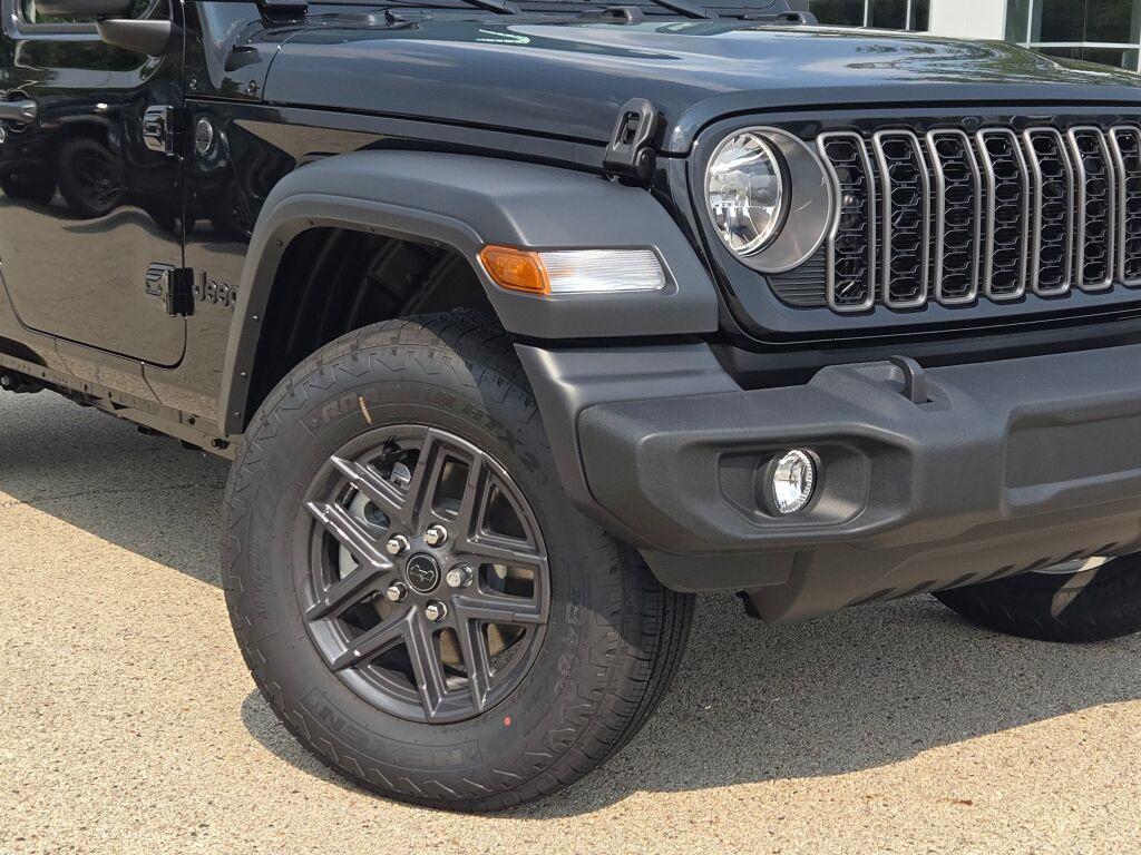 new 2025 Jeep Wrangler car, priced at $40,078
