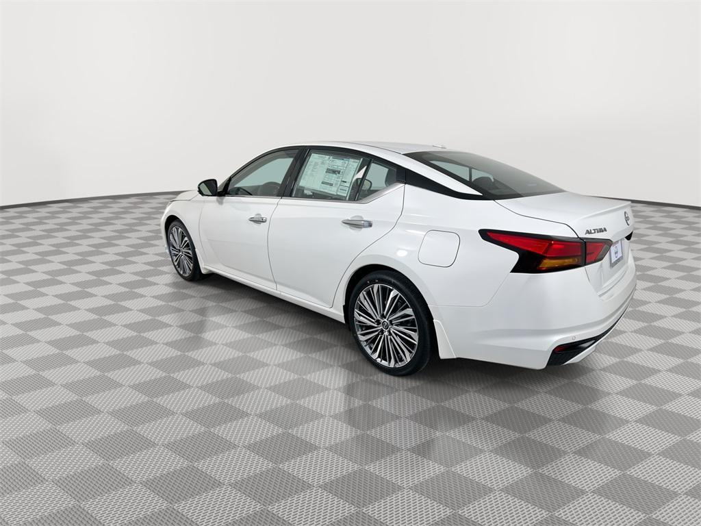 new 2025 Nissan Altima car, priced at $32,695