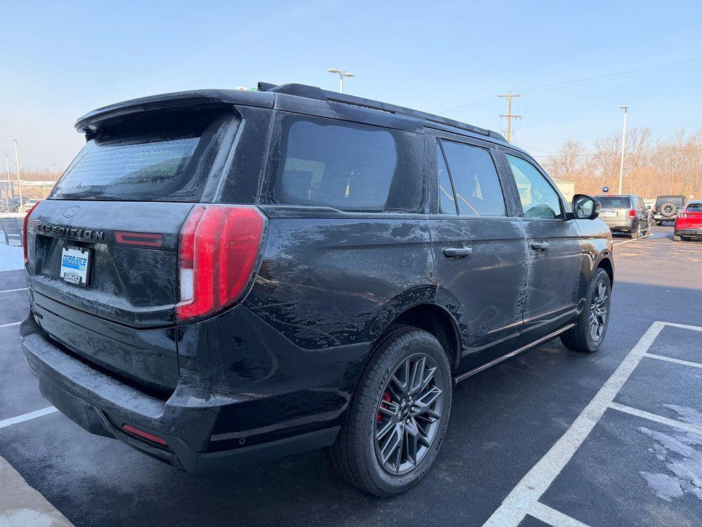 new 2025 Ford Expedition car, priced at $81,392