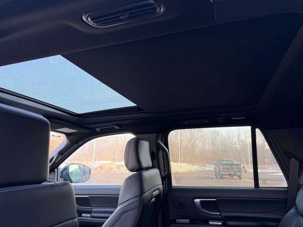 new 2025 Ford Expedition car, priced at $81,392