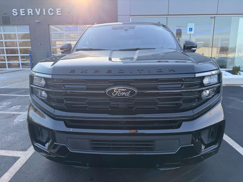 new 2025 Ford Expedition car, priced at $81,392