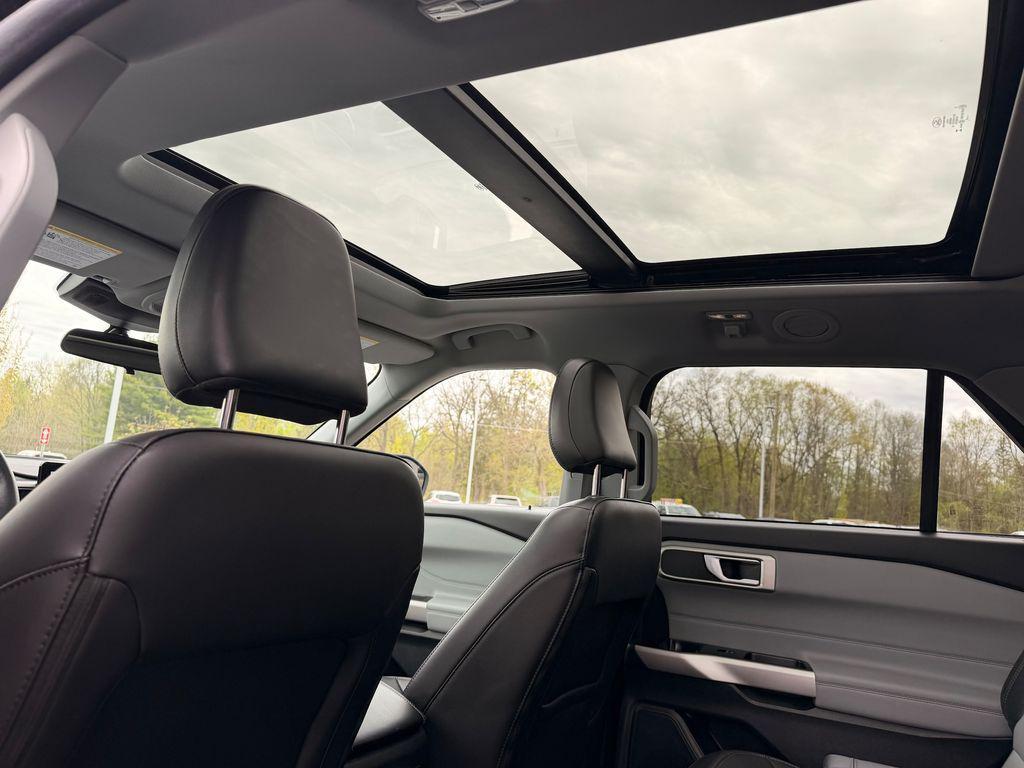 used 2023 Ford Explorer car, priced at $29,000