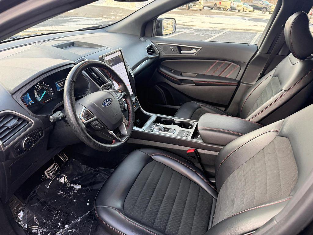 used 2024 Ford Edge car, priced at $34,618