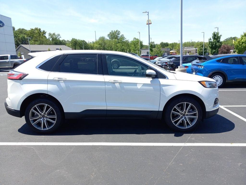 used 2024 Ford Edge car