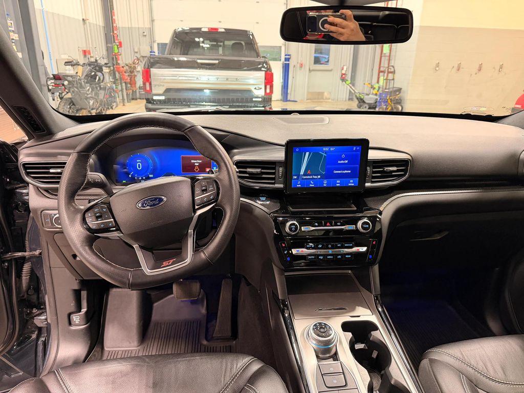 used 2022 Ford Explorer car, priced at $43,889