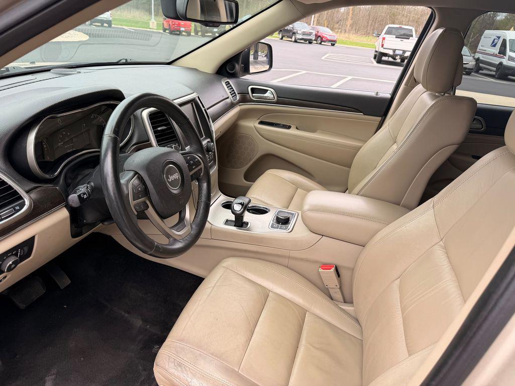 used 2014 Jeep Grand Cherokee car, priced at $7,999