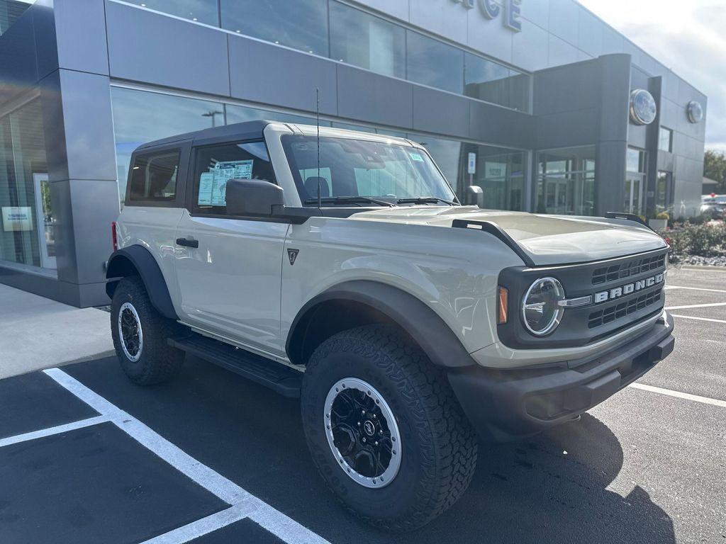 new 2025 Ford Bronco car, priced at $51,165