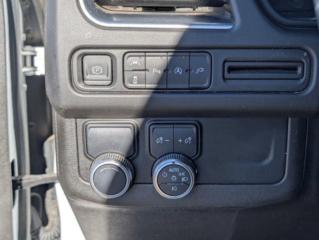 used 2021 GMC Yukon car, priced at $34,503