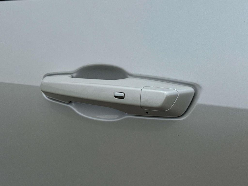 used 2025 Chevrolet Traverse car, priced at $47,840