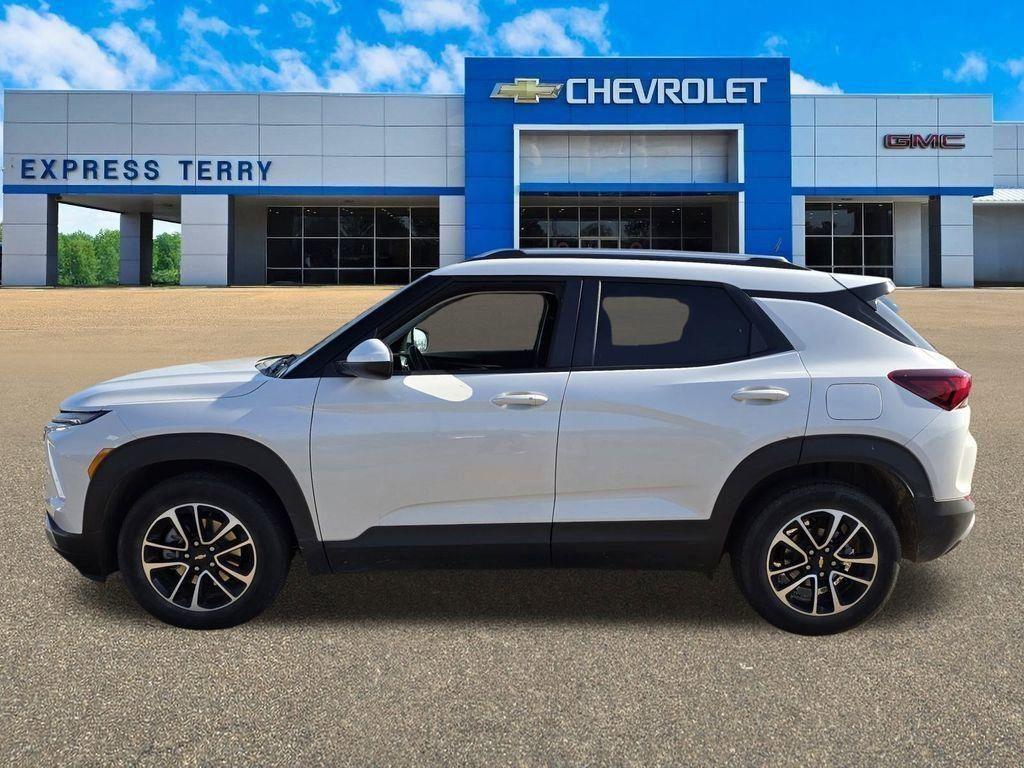used 2024 Chevrolet TrailBlazer car, priced at $20,060