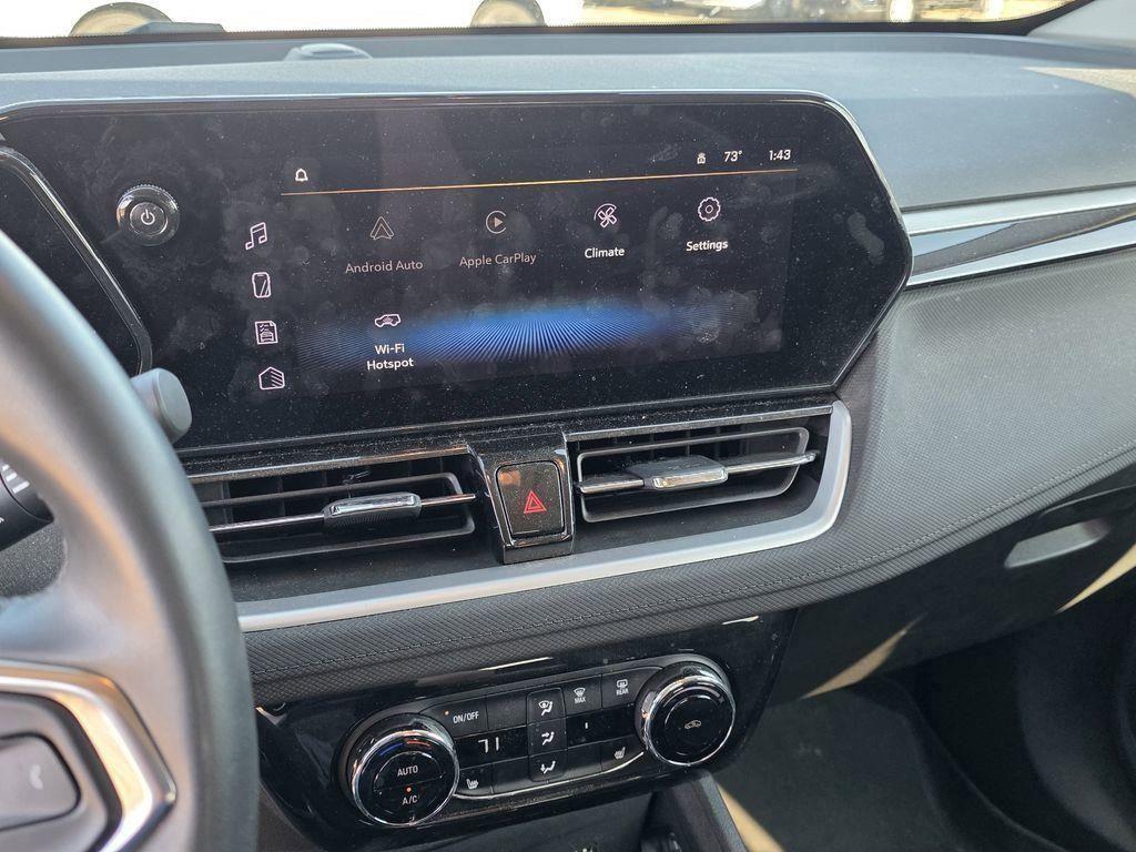 used 2024 Chevrolet TrailBlazer car, priced at $20,060