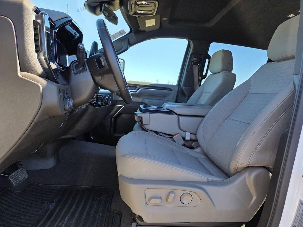 used 2024 Chevrolet Silverado 2500 car, priced at $56,544