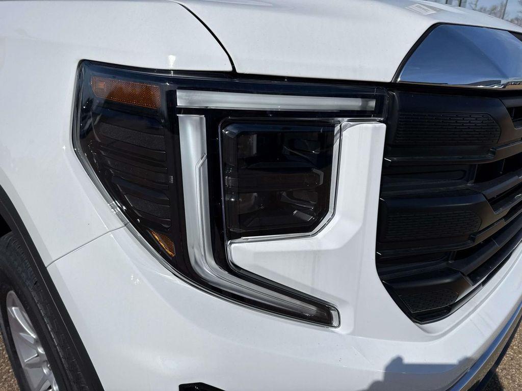 new 2026 GMC Sierra 1500 car, priced at $45,085