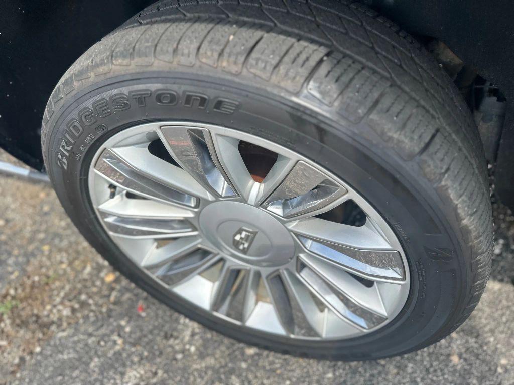 used 2018 Cadillac Escalade ESV car, priced at $31,999