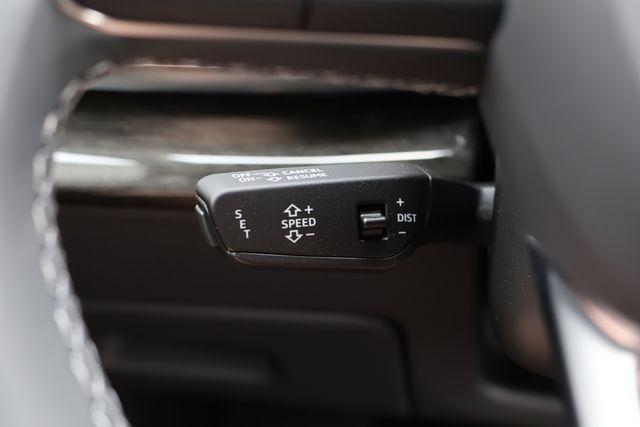 new 2025 Audi Q7 car, priced at $63,734