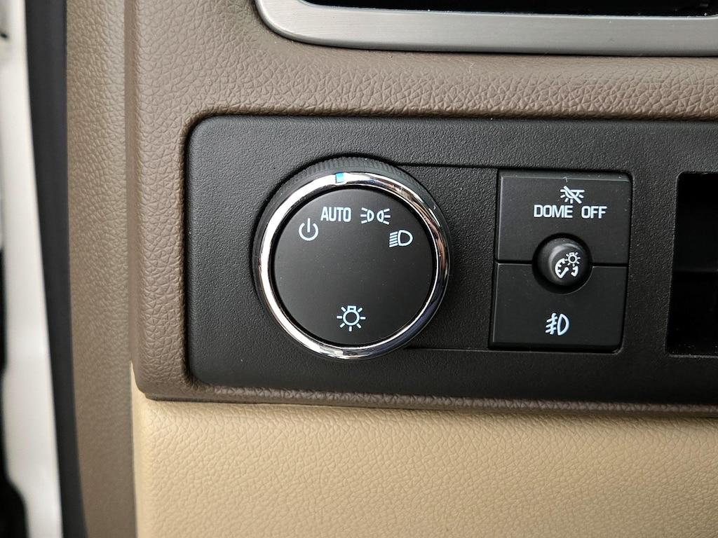 used 2014 Chevrolet Suburban car, priced at $30,998