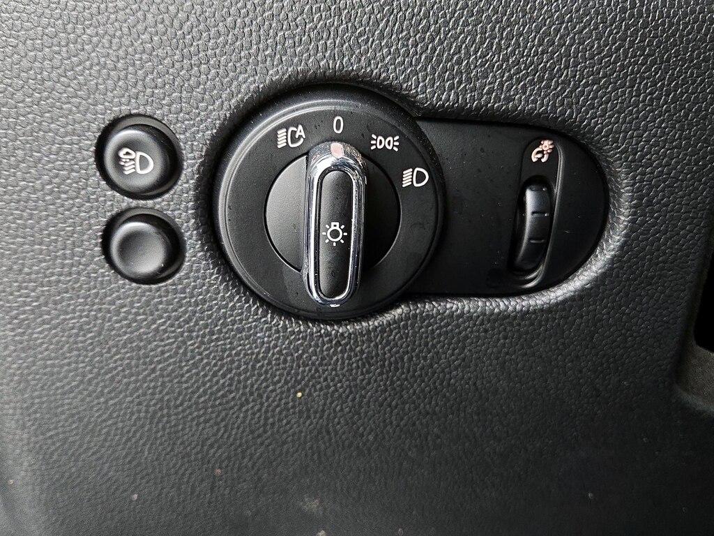 used 2022 MINI SE Hardtop car, priced at $19,998