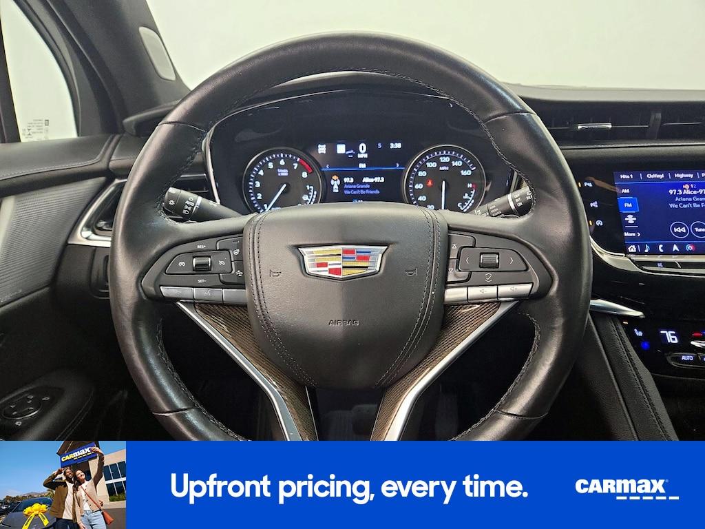 used 2022 Cadillac XT6 car, priced at $35,998