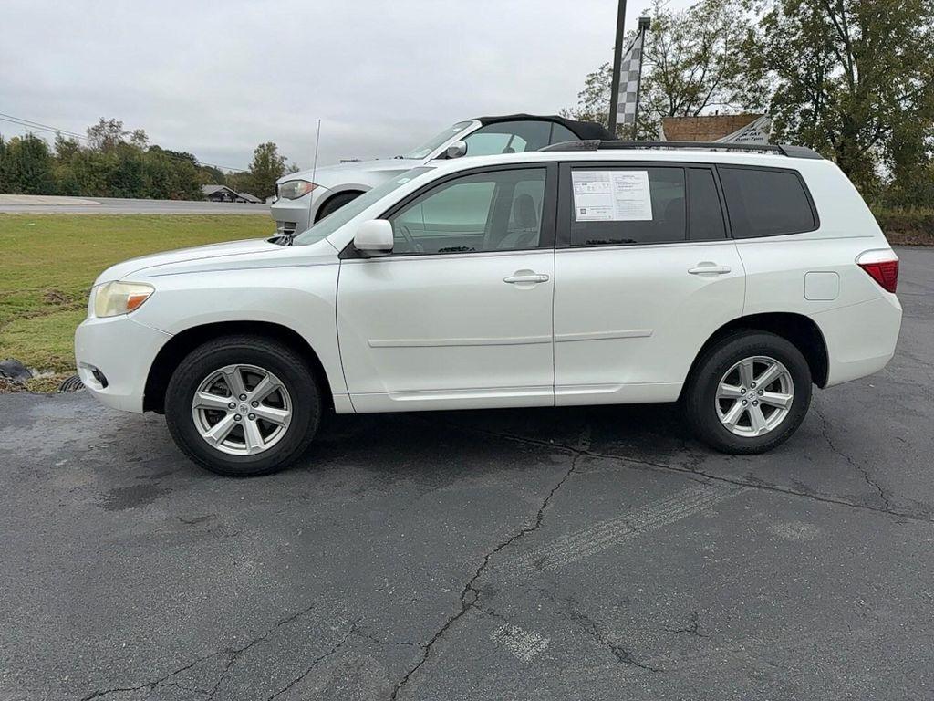 used 2009 Toyota Highlander car, priced at $6,900