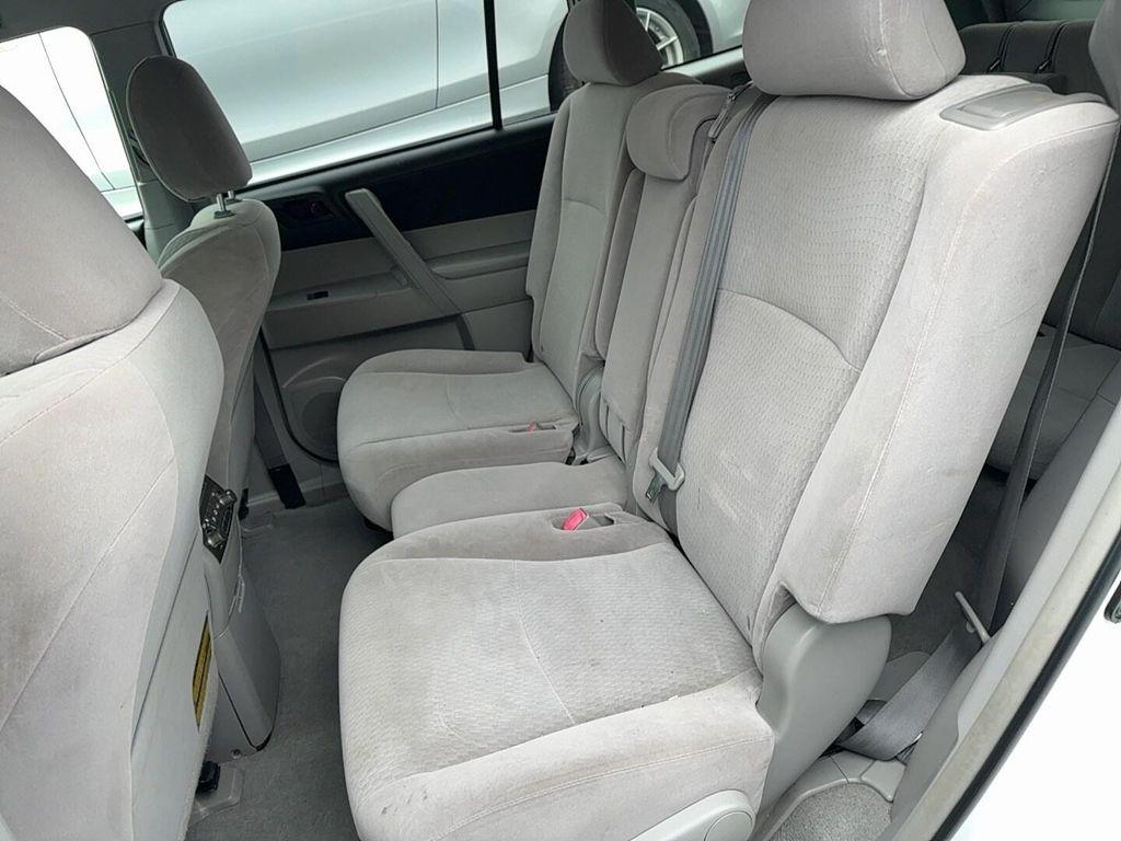 used 2009 Toyota Highlander car, priced at $6,900