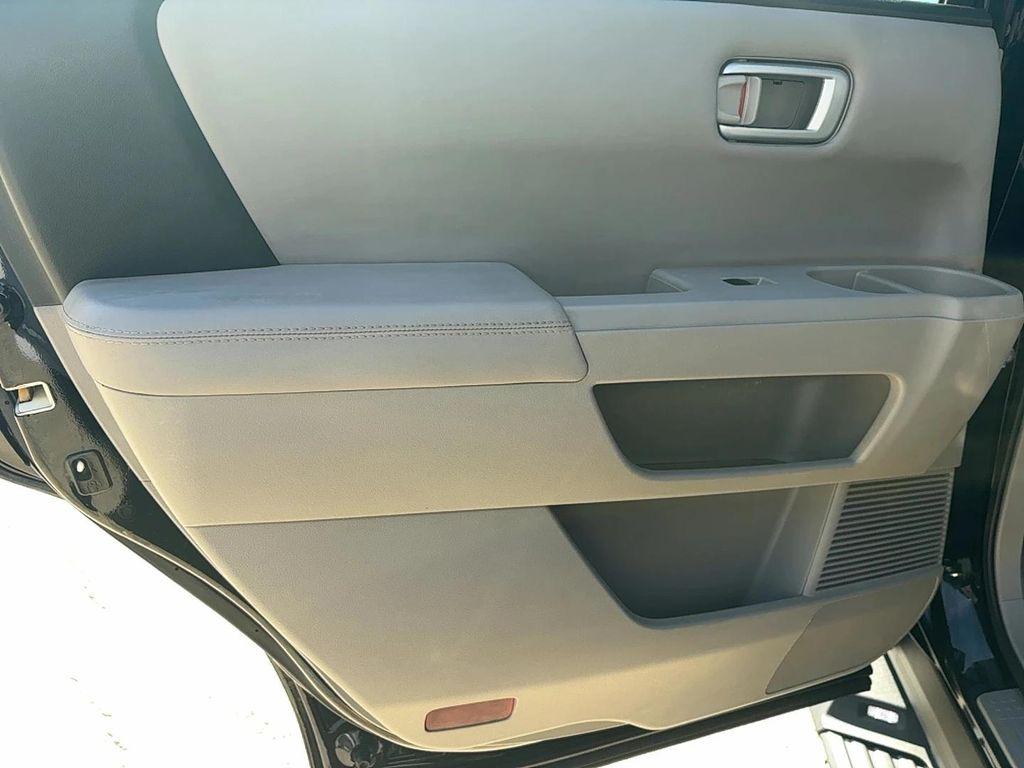 used 2014 Honda Pilot car, priced at $9,900