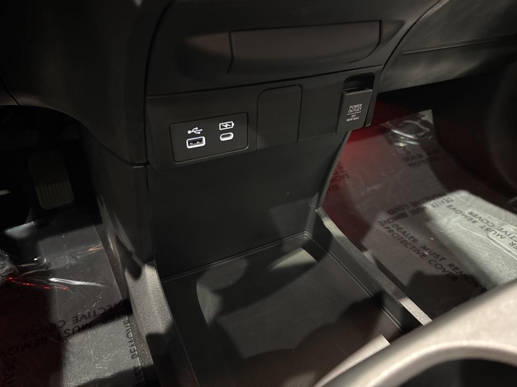 used 2025 Honda Odyssey car, priced at $40,450