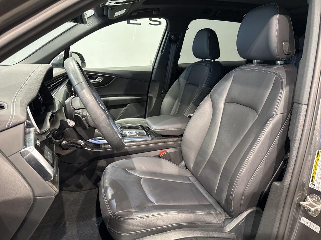 used 2025 Audi Q7 car, priced at $45,494