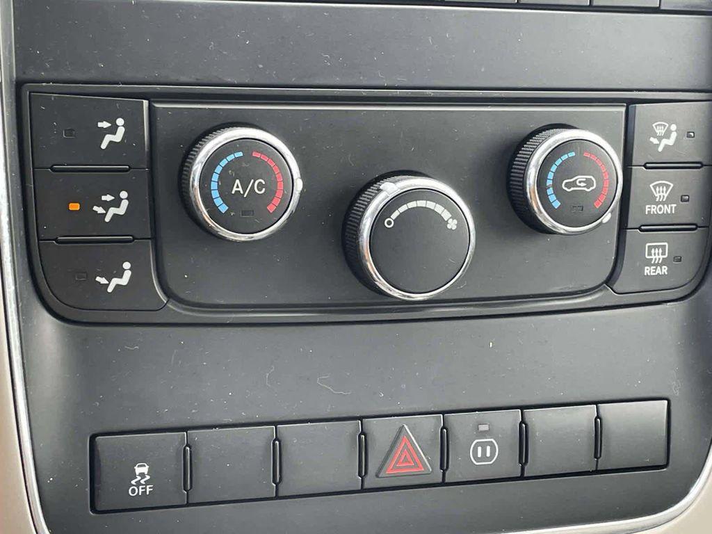 used 2012 Jeep Grand Cherokee car, priced at $11,449