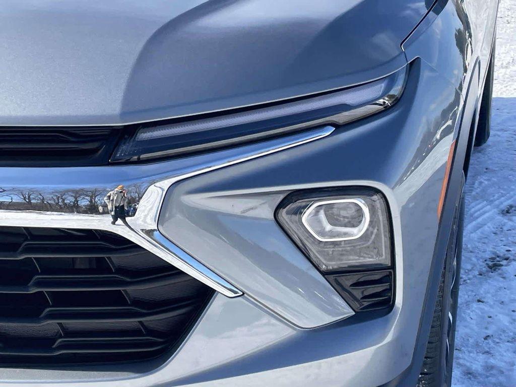 used 2024 Chevrolet TrailBlazer car, priced at $22,916