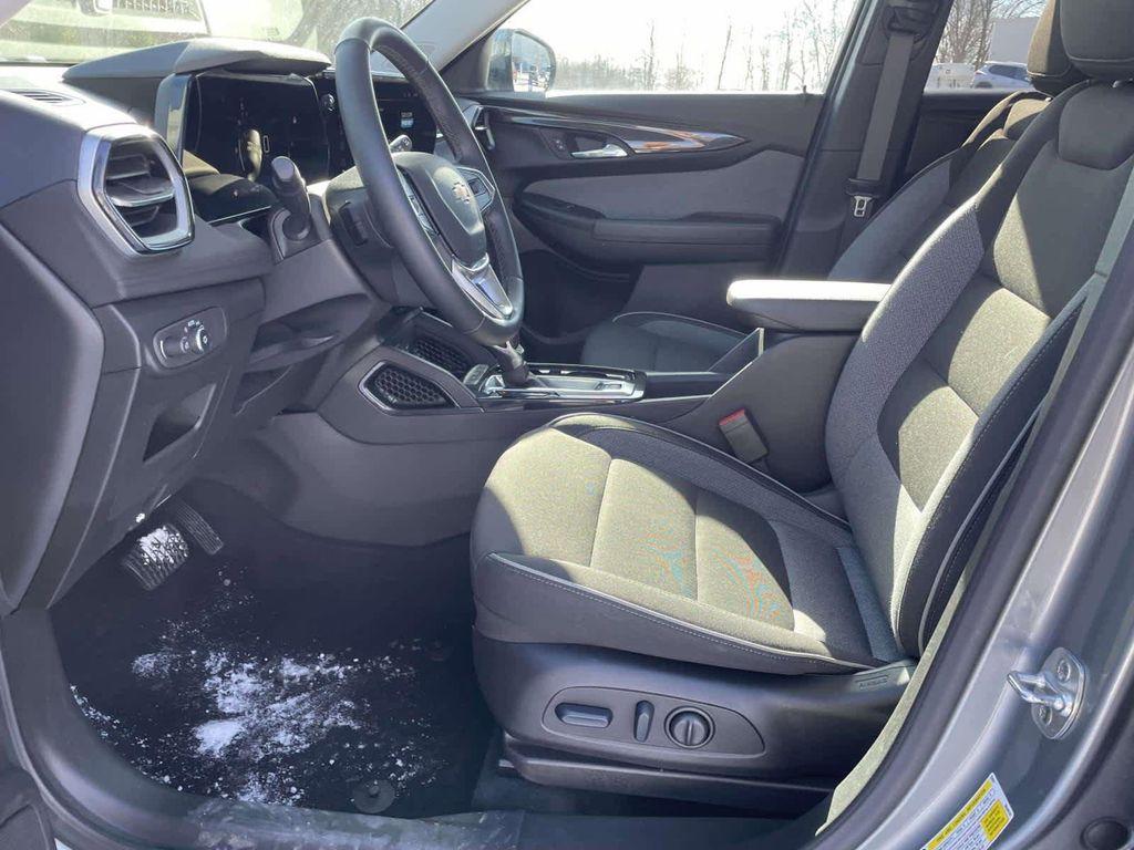 used 2024 Chevrolet TrailBlazer car, priced at $22,916