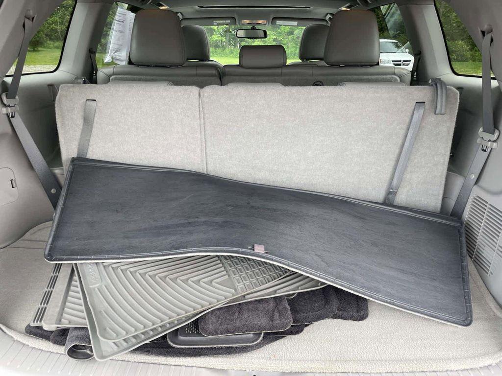 used 2015 Toyota Highlander car, priced at $19,816