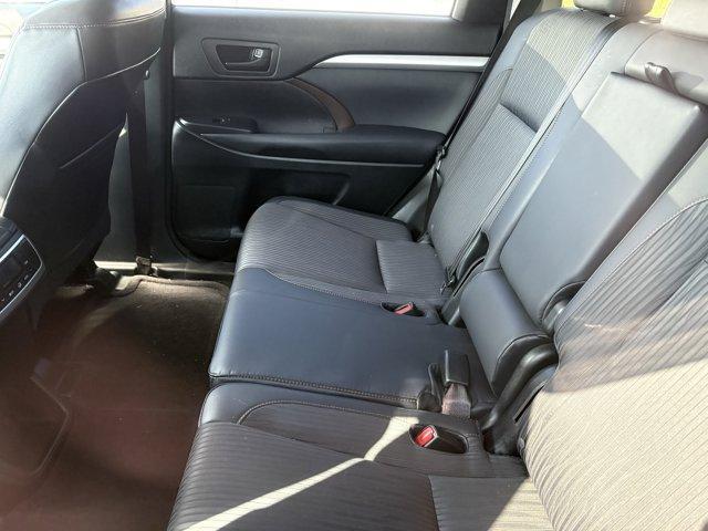 used 2015 Toyota Highlander car, priced at $14,799