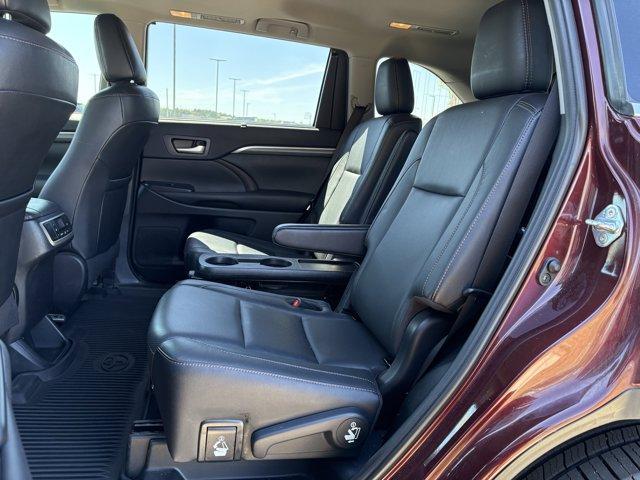 used 2019 Toyota Highlander car, priced at $29,488