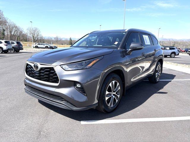 used 2023 Toyota Highlander car, priced at $37,688