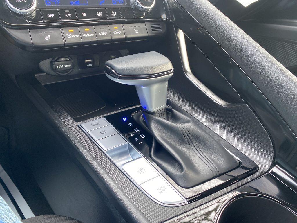 new 2025 Hyundai Elantra car, priced at $25,240